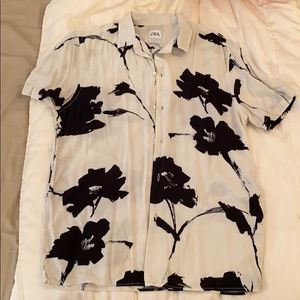 Zara short sleeve button down floral print shirt